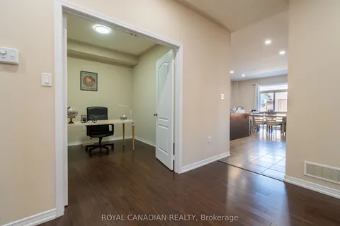 213 Richardson Crescent, ON L3Z 0R5