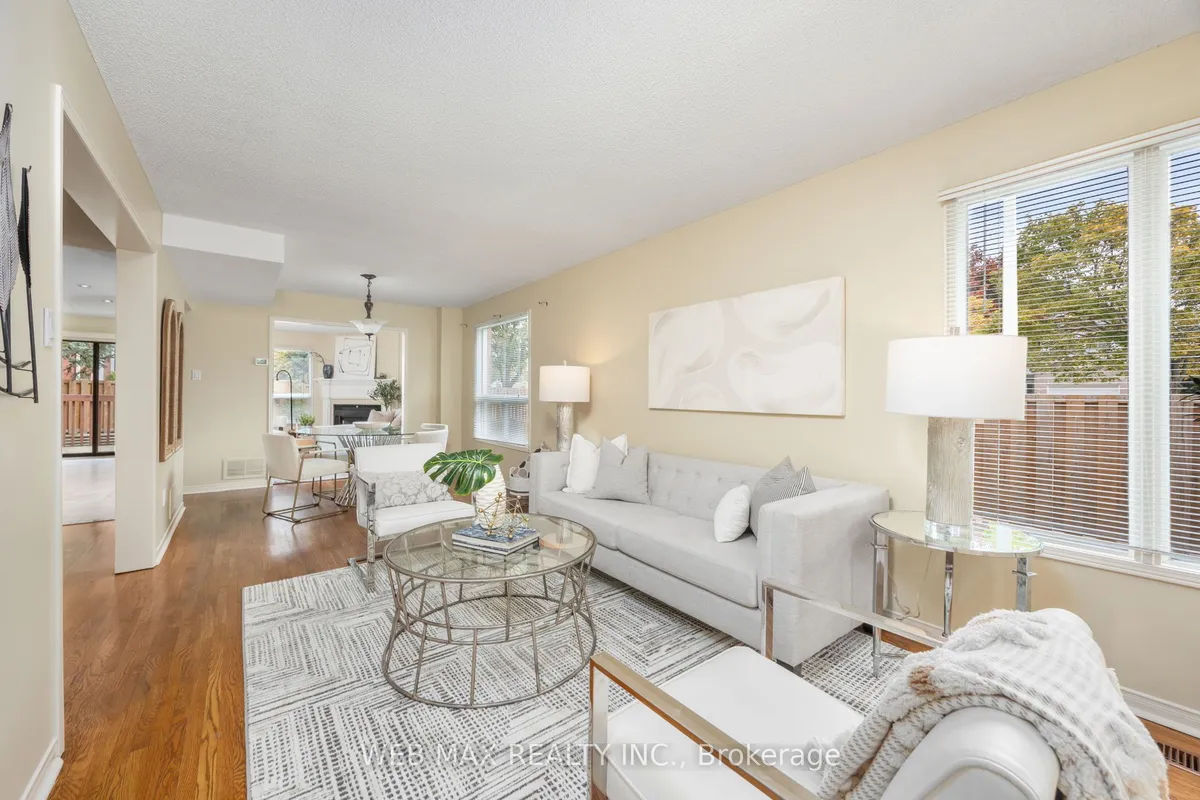 18 Samantha Circle, ON L4B 2R7