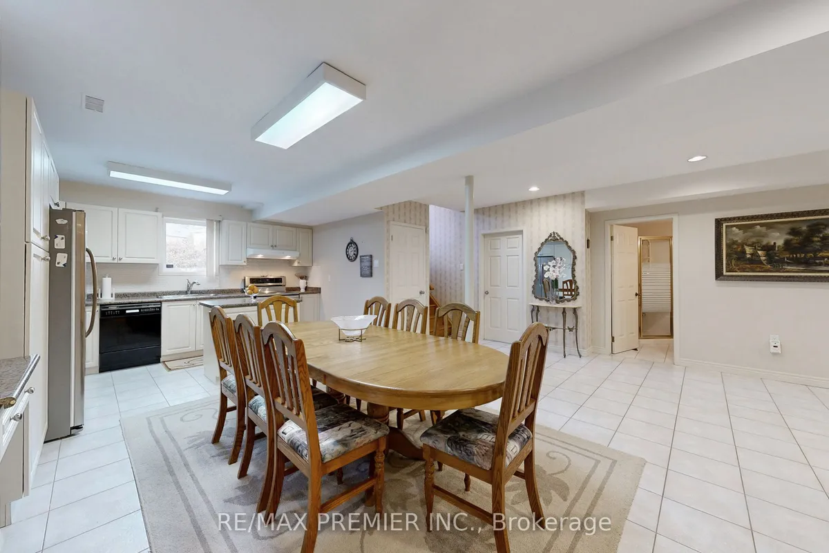 32 Veneto Drive, ON L4L 8X4