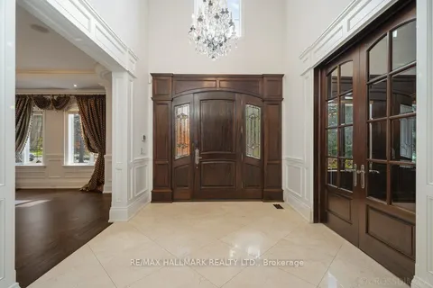 40 Maryvale Crescent, ON L4C 6P8