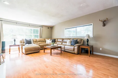 175 South Summit Farm Road, ON L7B 1J8