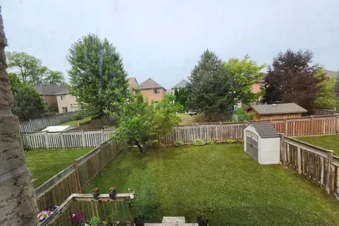 25 Lord  Nelson Court, ON L4S 1Y2