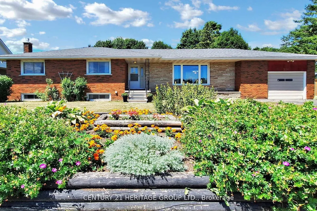 224 Glenn Avenue, ON L9S 1C4