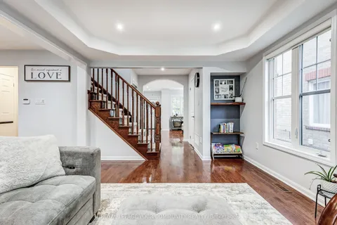 34 Miltrose Crescent, ON L4A 0P8