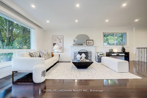 12 Paramount Road, ON L3P 2V7