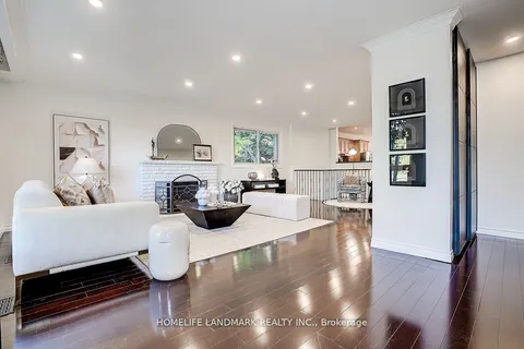 12 Paramount Road, ON L3P 2V7