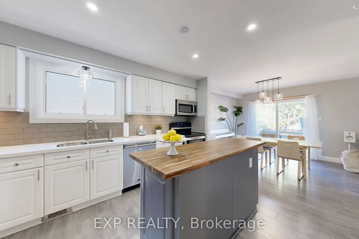 476 Aleah Crescent, ON L4P 1W9