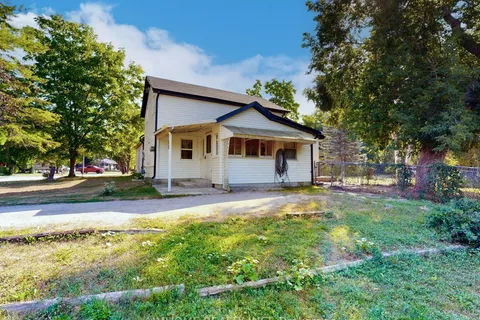 15 Main Street, ON L0E 1N0