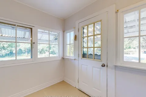 15 Main Street, ON L0E 1N0