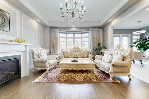 238 Touch Gold Crescent, ON L4G 3X5