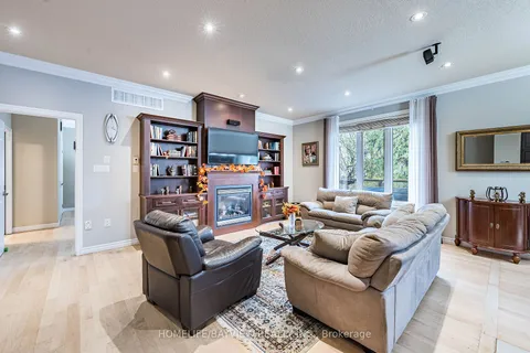 202 John Street, ON L3Z 1J5