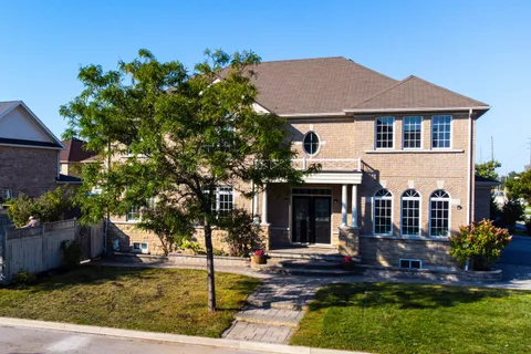 116 Landsdown Crescent, ON L6E 0M8