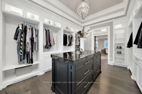 82 Elizabeth Grove, ON L7B 1H6