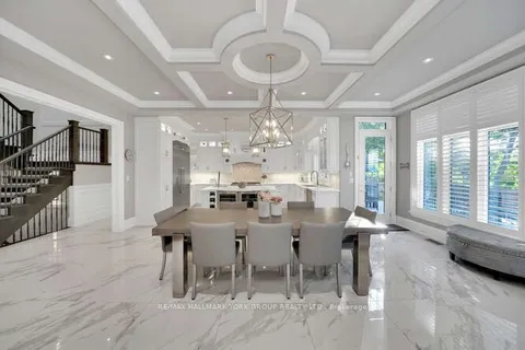 82 Elizabeth Grove, ON L7B 1H6