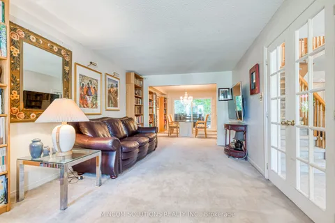 267 Aurora Heights Drive, ON L4G 5C3