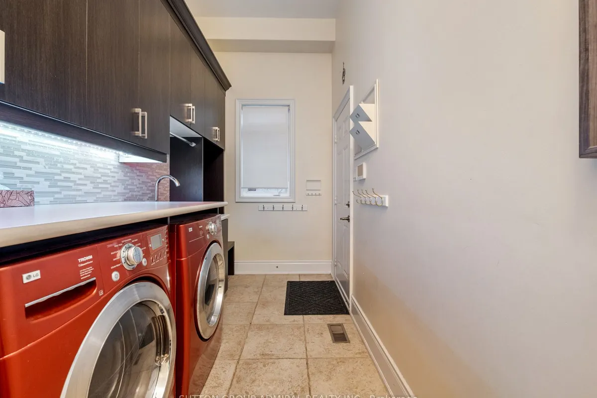 232 Luca Avenue, ON L6A 0X3