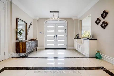 50 Kings Cross Avenue, ON L4B 2S9