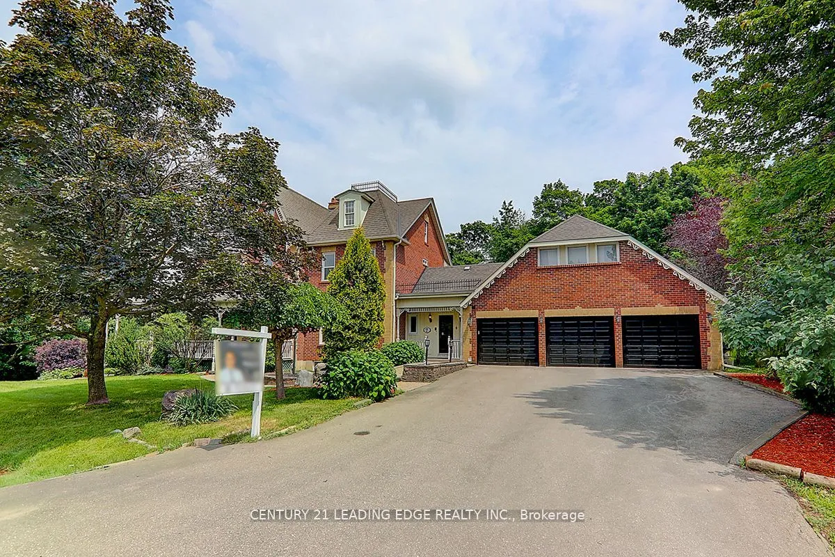 7 Maple View Lane, ON L4A 7X5