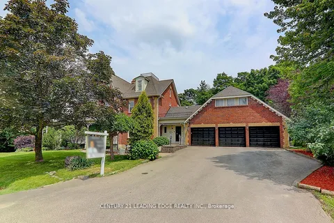 7 Maple View Lane, ON L4A 7X5