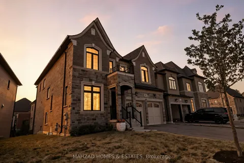 18 Casavant Court, ON L6A 5A5