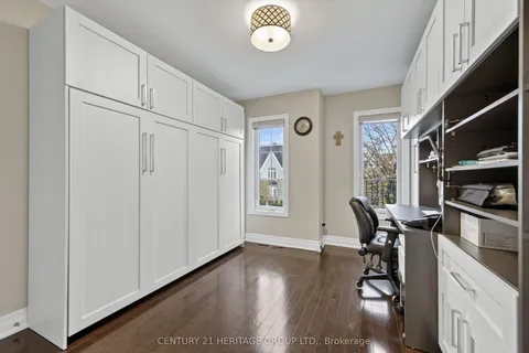 45 Robert Berry Crescent, ON L7B 1L6