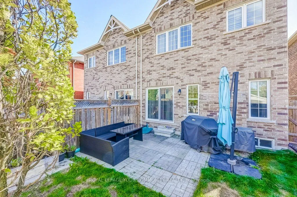 137 Fimco Crescent, ON L6E 0R4