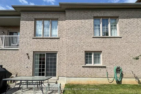 25 Little Natalie Court, ON L6A 0J2