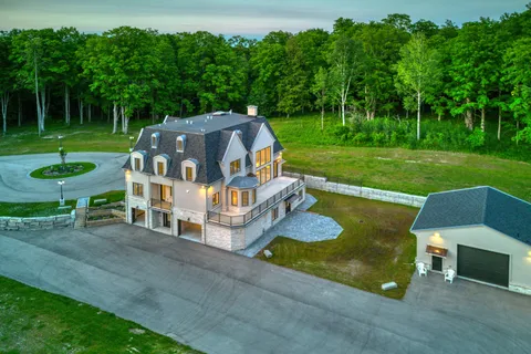 3225 Davis Drive, ON L4A 2P8