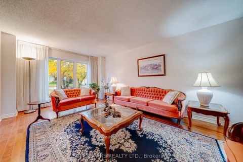 17 Hillcroft Drive, ON L3S 1R7