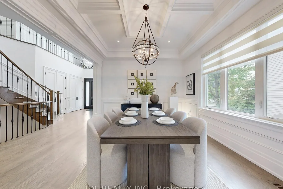 39 Howard Road, ON L3Y 3G6