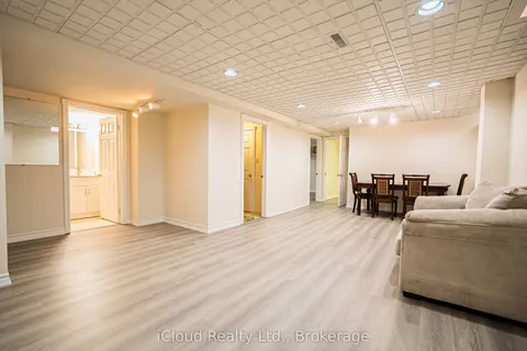 80 Venice Crescent, ON L4J 7T1