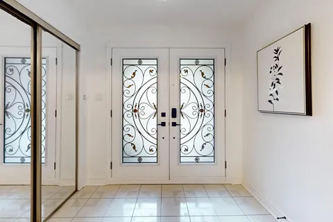 258 Westmount Boulevard, ON L4J 7V9