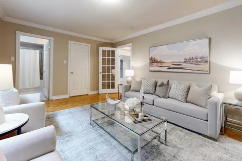 258 Westmount Boulevard, ON L4J 7V9