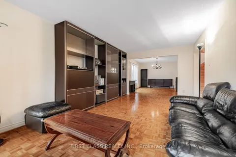 220 Timpson Drive, ON L4G 5M7