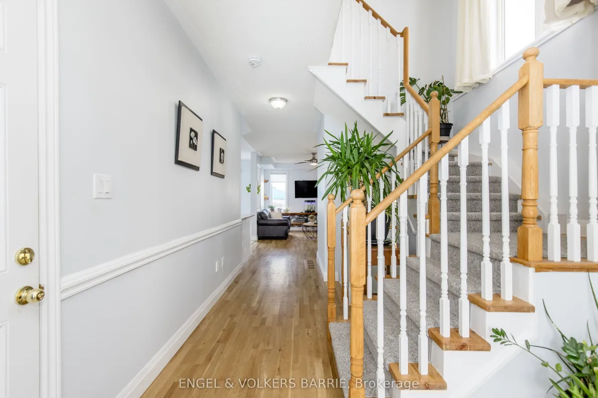 24 Legion Way, ON L3W 0M7