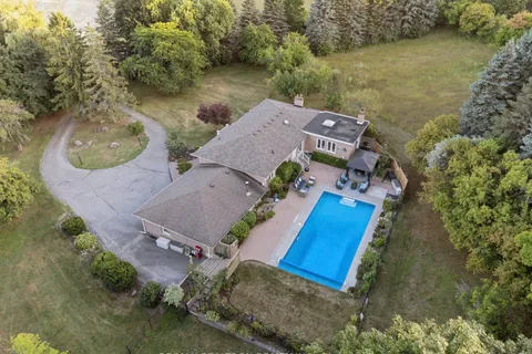668 Mount Albert Road, ON L9N 1P1