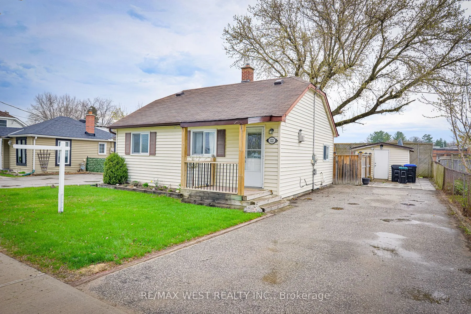 122 Raglan Street, ON L0M 1B0