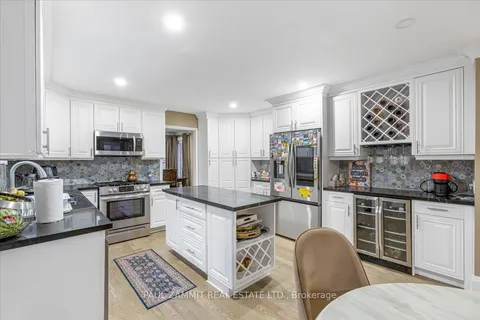 20 Ladyslipper Court, ON L3T 2S7