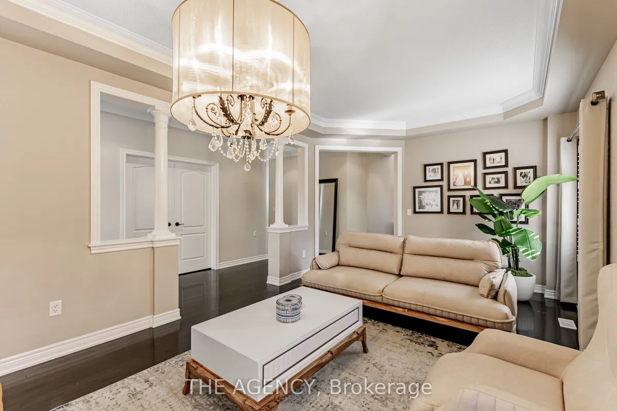 33 Ascalon Drive, ON L6A 0M5