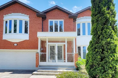 22 A Waltham Crescent, ON L4B 1Z2