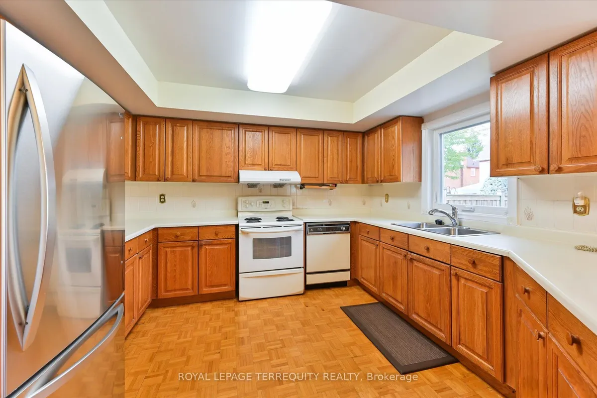 20 Leighland Drive, ON L3R 7R4