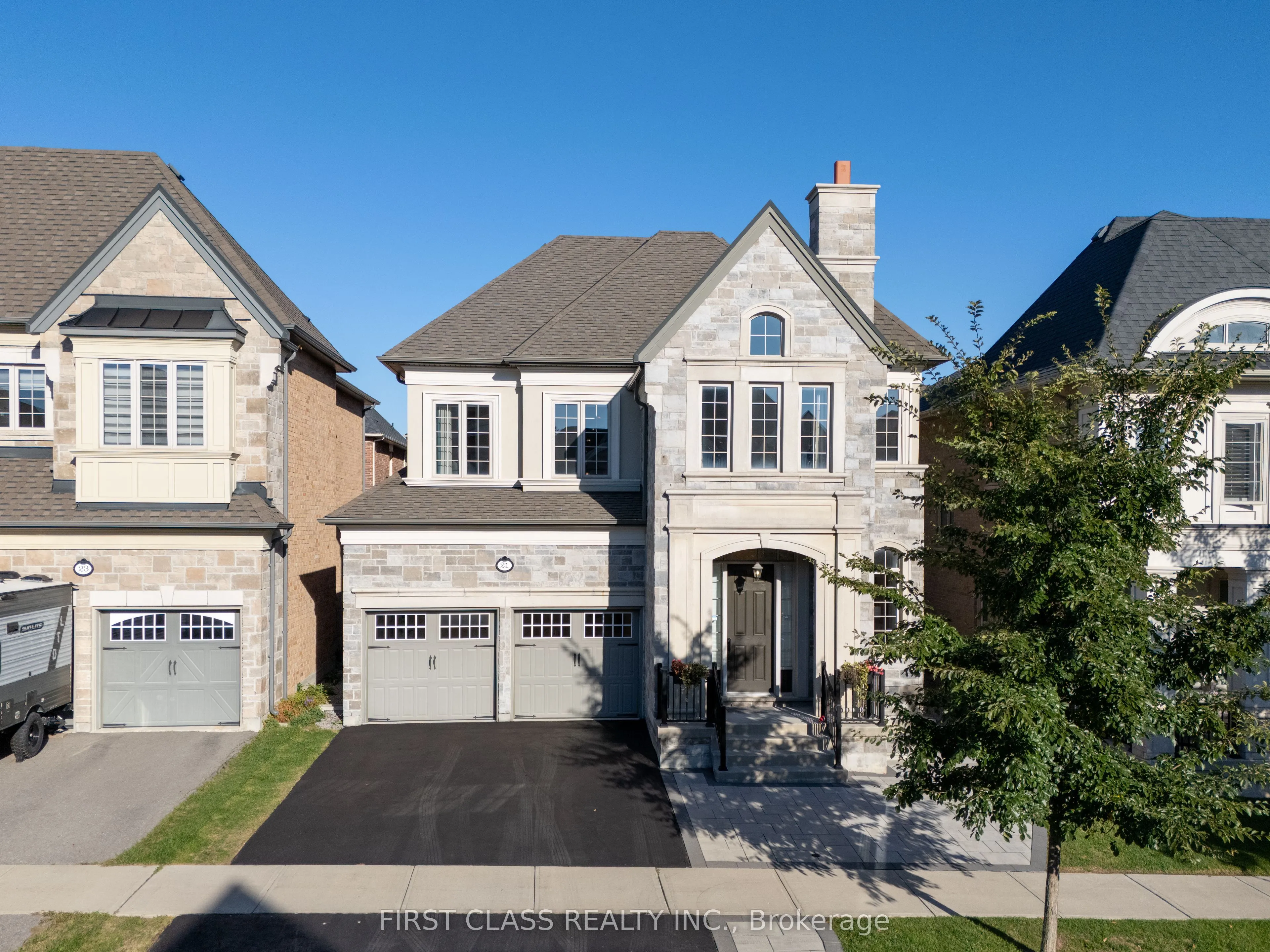 21 Rhine River Street, ON L4E 1E3