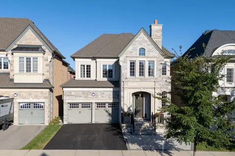 21 Rhine River Street, ON L4E 1E3