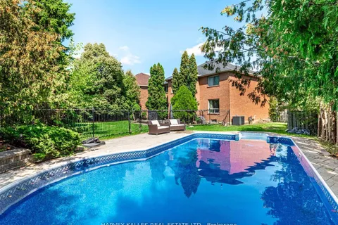 85 Franmore Circle, ON L4J 3B9