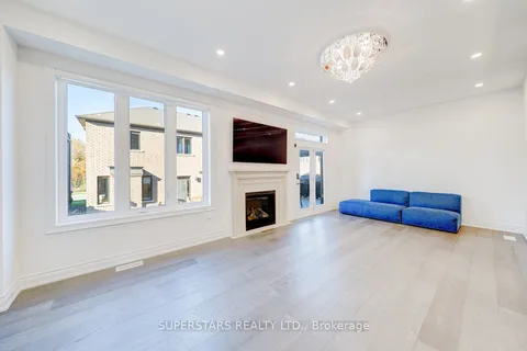 40 Boiton Street, ON L4S 0M1