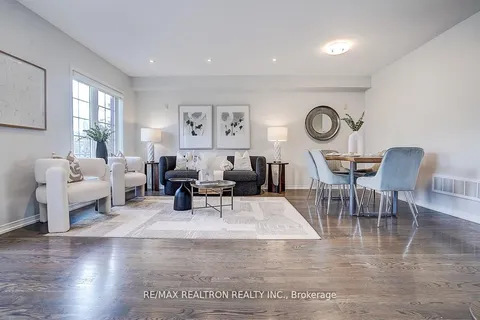 20 Prince Charles Way, ON L6C 0B5