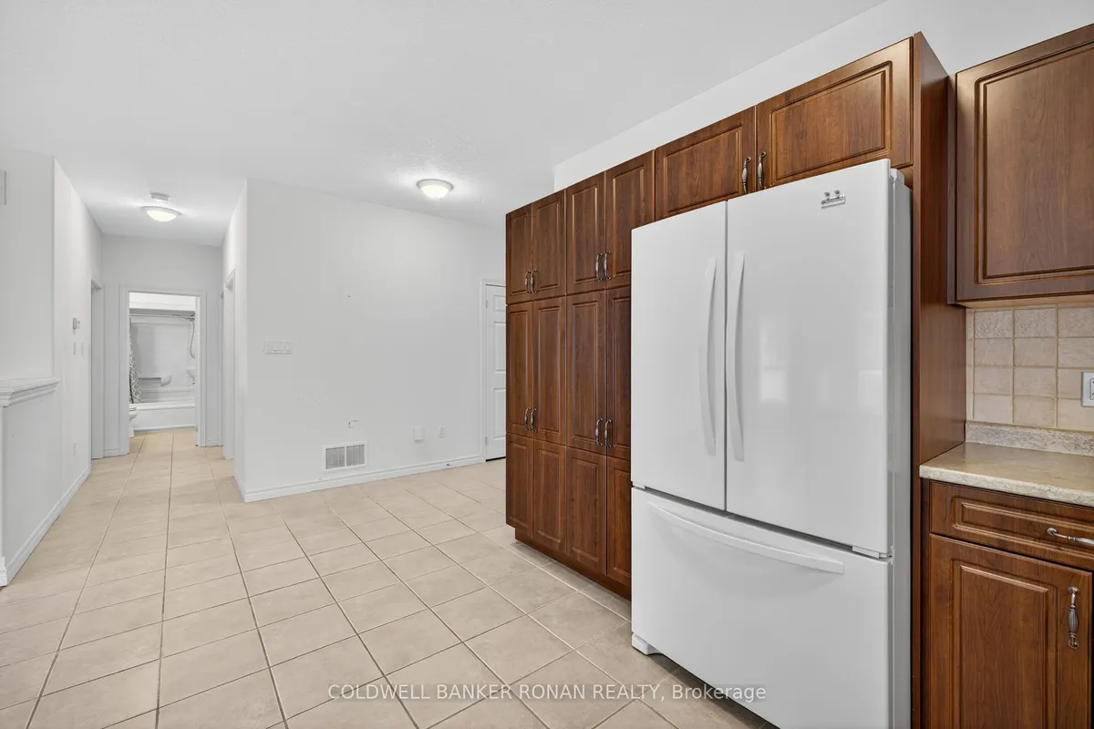 121 Gray Avenue, ON L9R 0G4