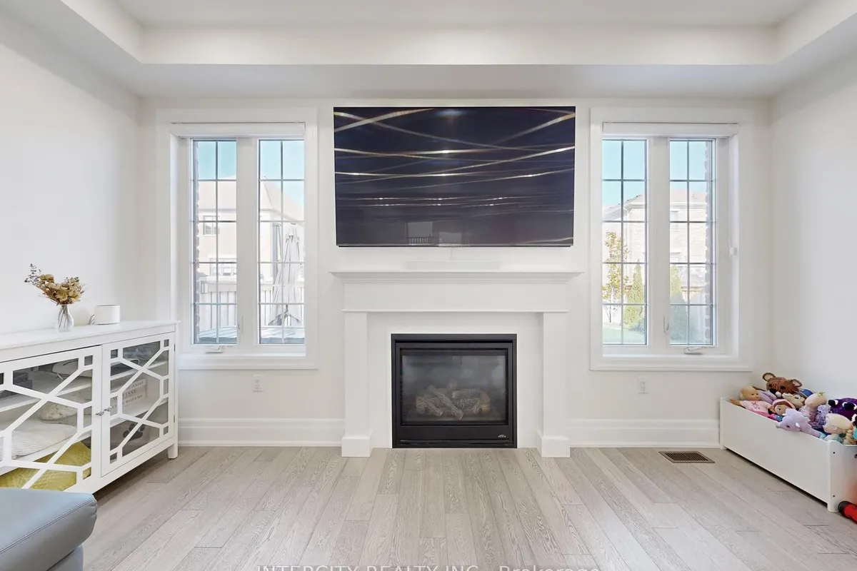 68 Klein Mills Road, ON L4H 4W1