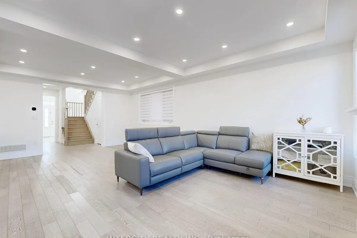 68 Klein Mills Road, ON L4H 4W1