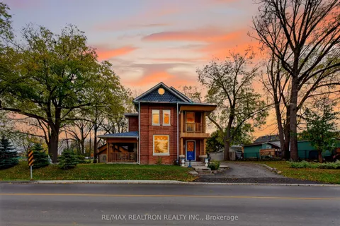 9 The Queensway N/A, ON L4P 1E2